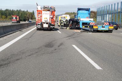 Wurmberg: schwerer Verkehrsunfall zwischen Pkw und Lkw - 1 Person schwer und 1 Person mittelschwer Verletzt